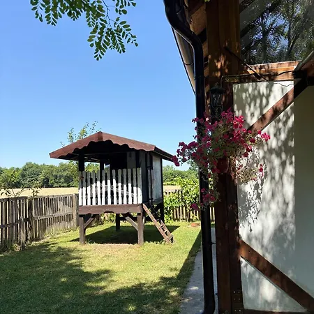 Zasavcanka Σπίτι διακοπών *